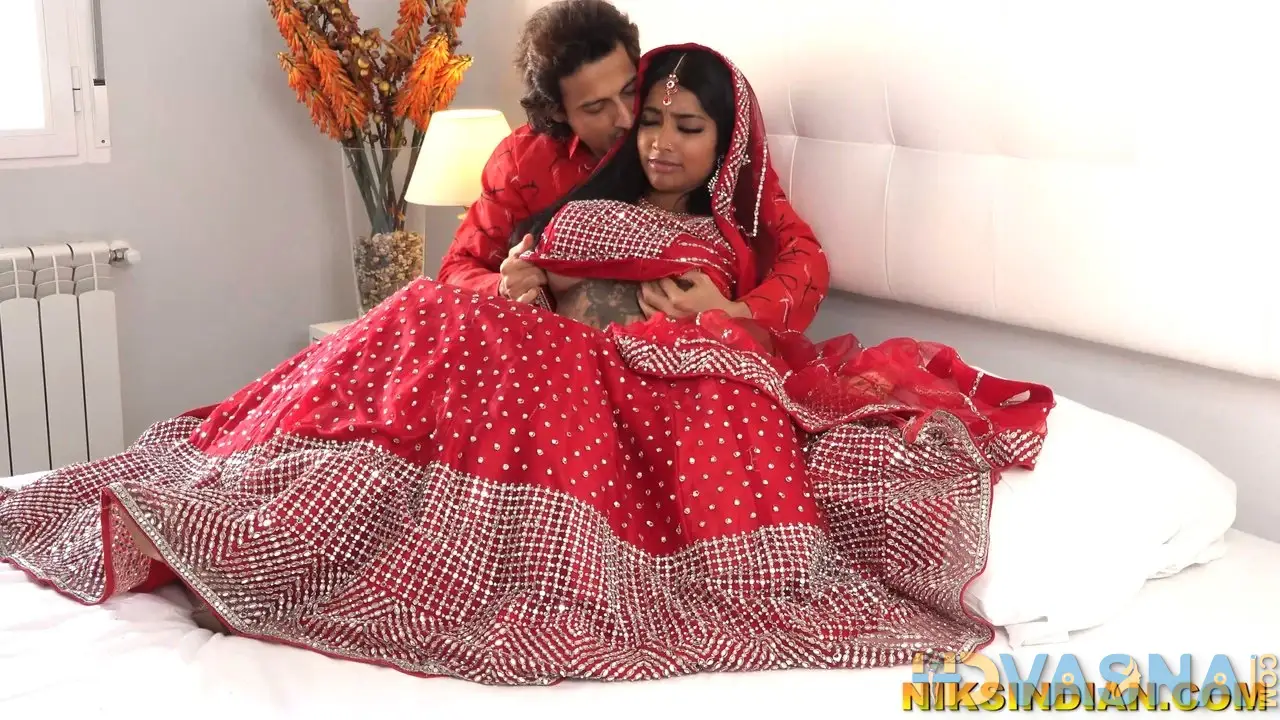 Real Indian Desi Teen Bride Fucked in Ass and Pussy on Suhaag Raat