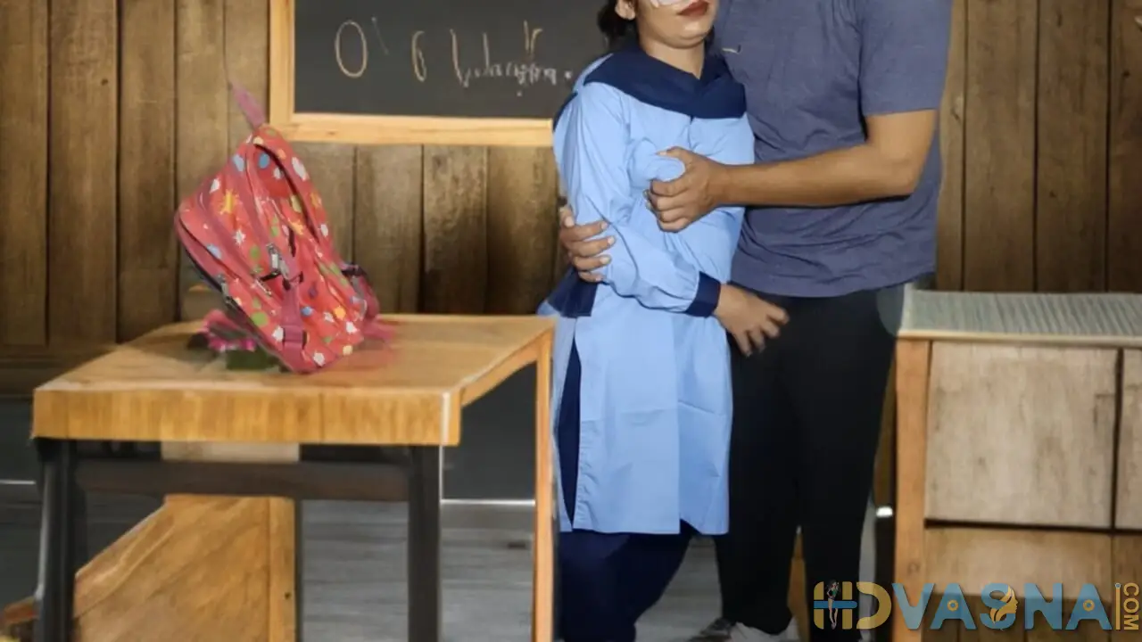 Indian Virgin school girl first time sex with her boyfriend, student viral videos